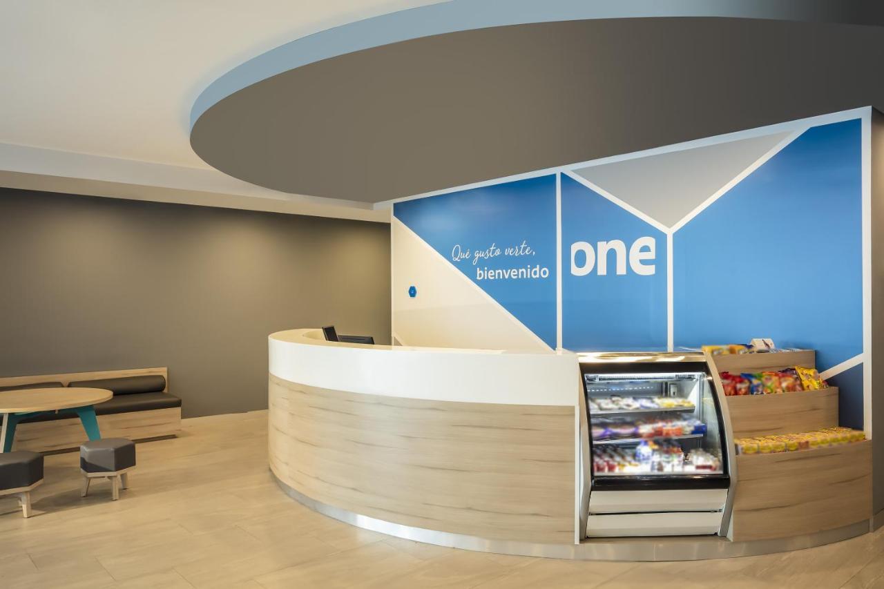 One Monterrey Tecnologico Hotel Exterior foto